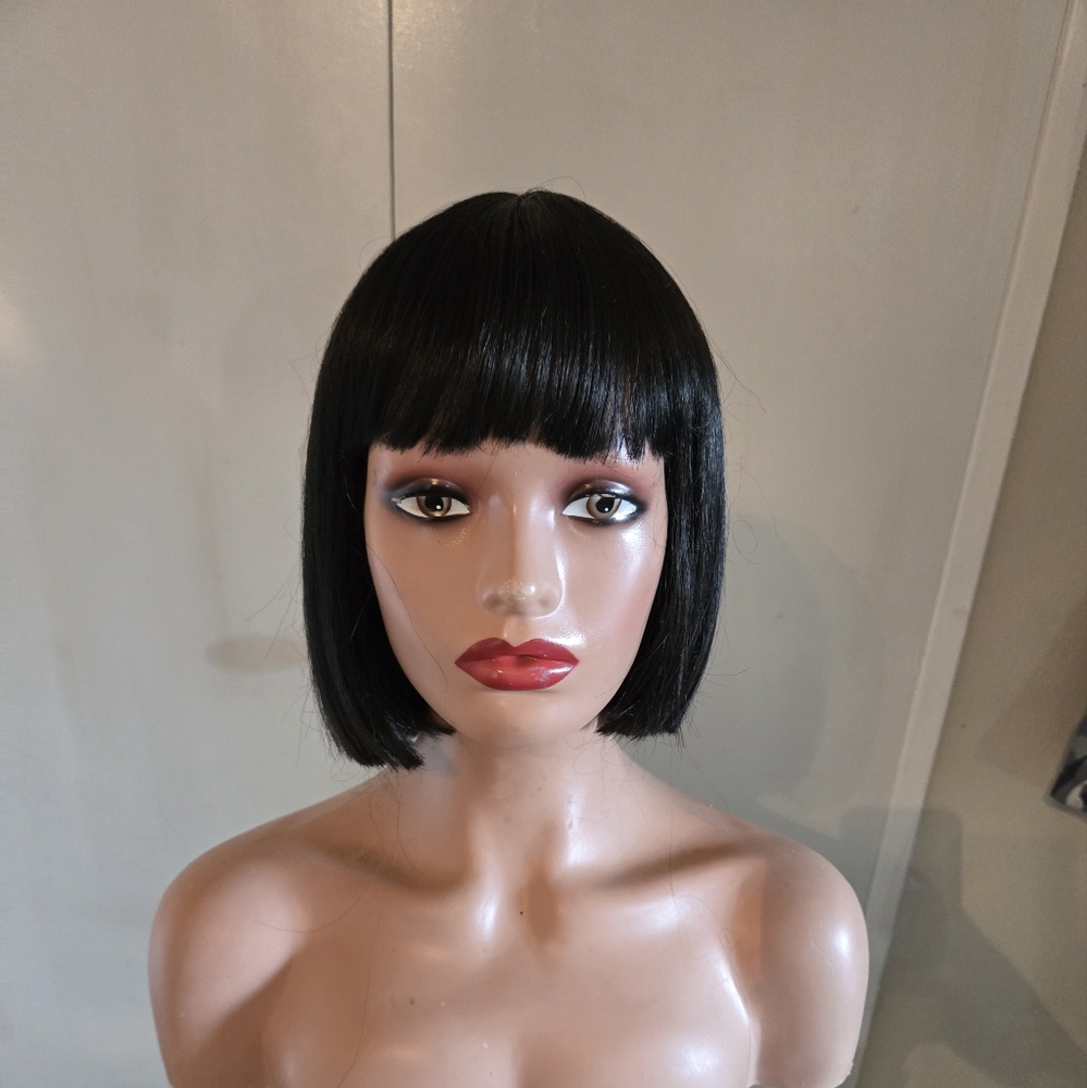 Black bob wig for women, brand new with out tag